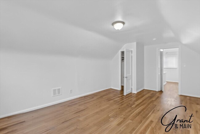 Building Photo - 7726 Beaverland St