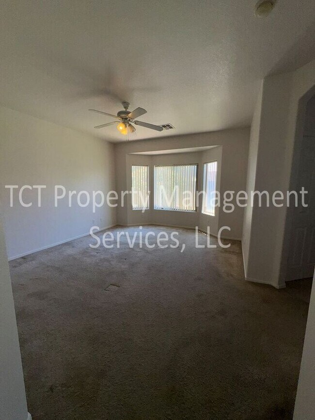 Building Photo - Desirable Location in Wigwam Creek South