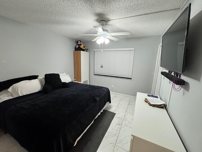 Building Photo - 3265 NW 102nd Terrace