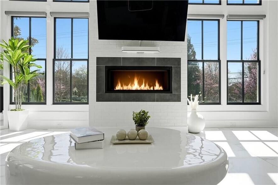 Building Photo - 11650 Folia Cir