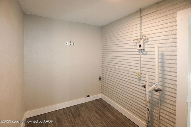 Building Photo - Available with our Lease with Purchase Opt...