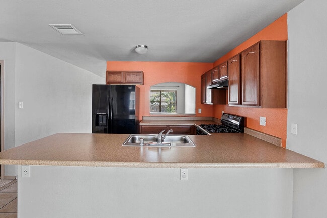 Building Photo - 12858 Hueco Hill Dr