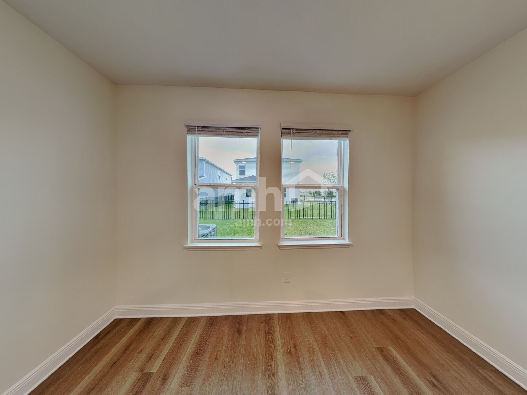 Building Photo - 6004 Pinewood Ests Dr