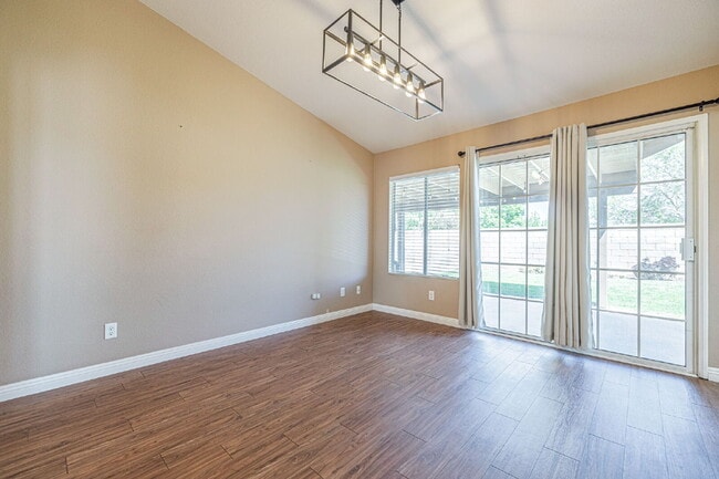 Building Photo - Beautiful 3-Bedroom Home in West Palmdale Community