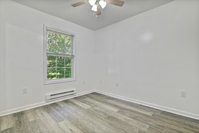 Building Photo - 198 White Pine Trl