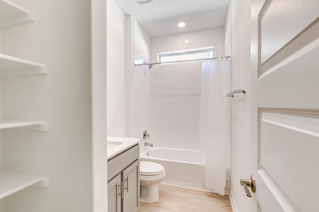 Building Photo - 625 Promise Land Ct