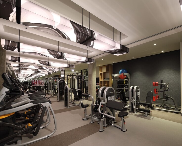 Building Photo - 944 W Madison St