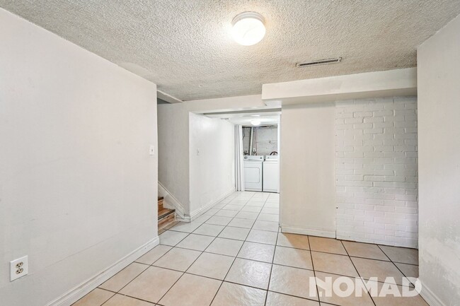 Building Photo - Charming 3BR House in Denver