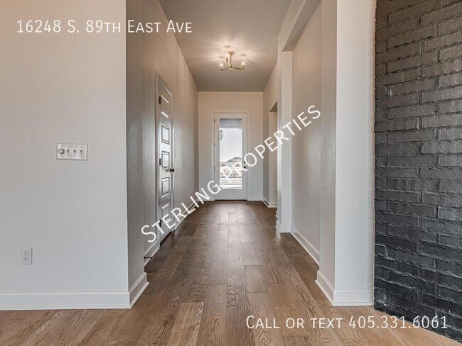 Building Photo - 16248 S 89th E Ave