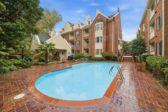 Building Photo - 300 Yarmouth St