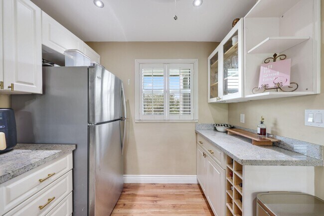 Building Photo - 2700 Fiore Way