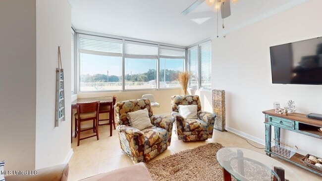 Building Photo - 2060 Beach Blvd