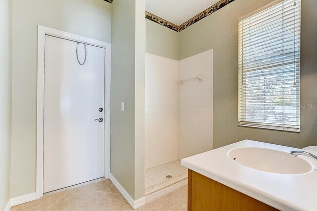 Building Photo - 6214 Warbler Ln