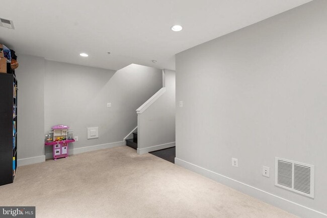 Building Photo - 22653 Clarksburg Rd