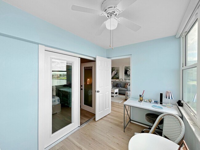 Building Photo - 4775 Cove Cir