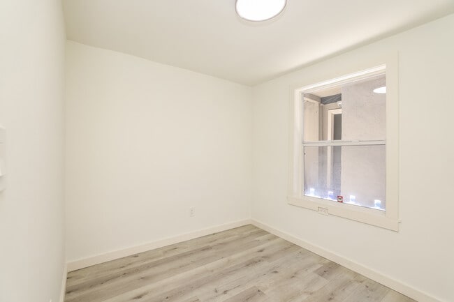 Building Photo - 771 17th St