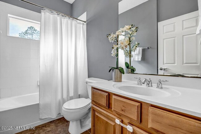 Building Photo - 624 Headwaters Ln