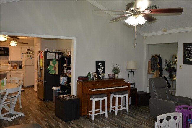 Building Photo - 10530 Permian Dr