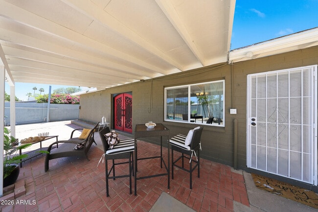 Building Photo - 2302 W Berridge Ln
