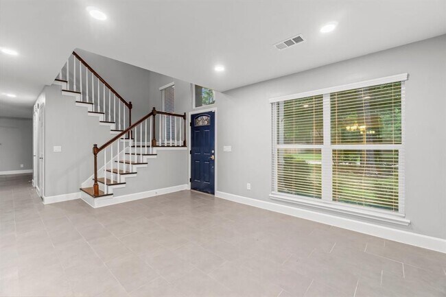 Building Photo - 139 W Village Knoll Cir