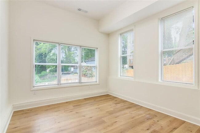 Building Photo - 830 Gaston St SW