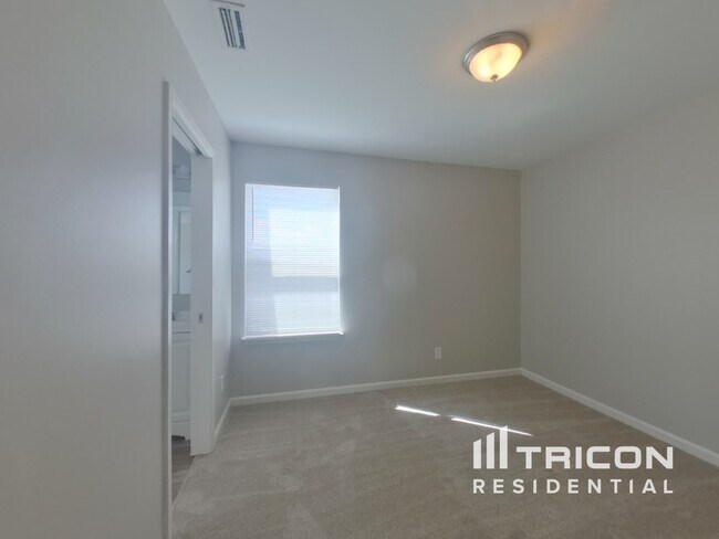 Building Photo - 120 Altondale Dr