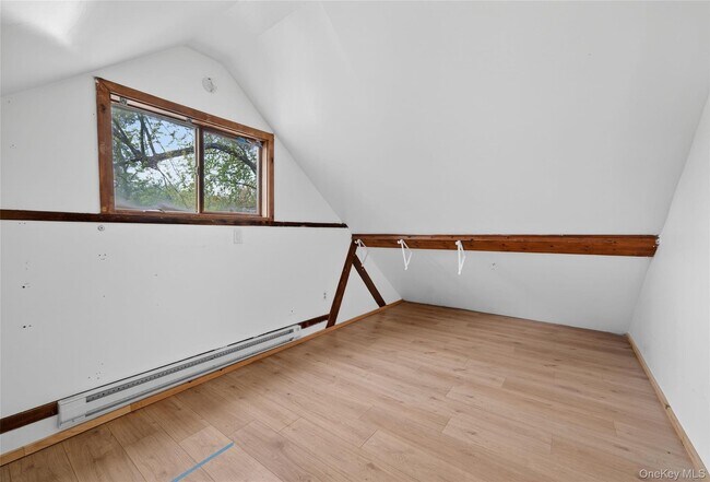 Building Photo - 79 Quaker Hill Rd