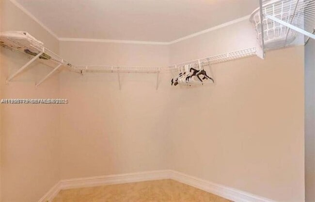 Building Photo - 16699 Collins Ave