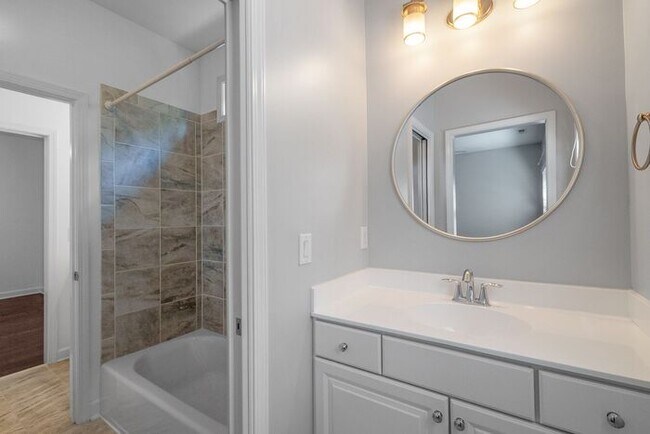 Building Photo - Stunning All-Brick Home in BridgeMill Community!