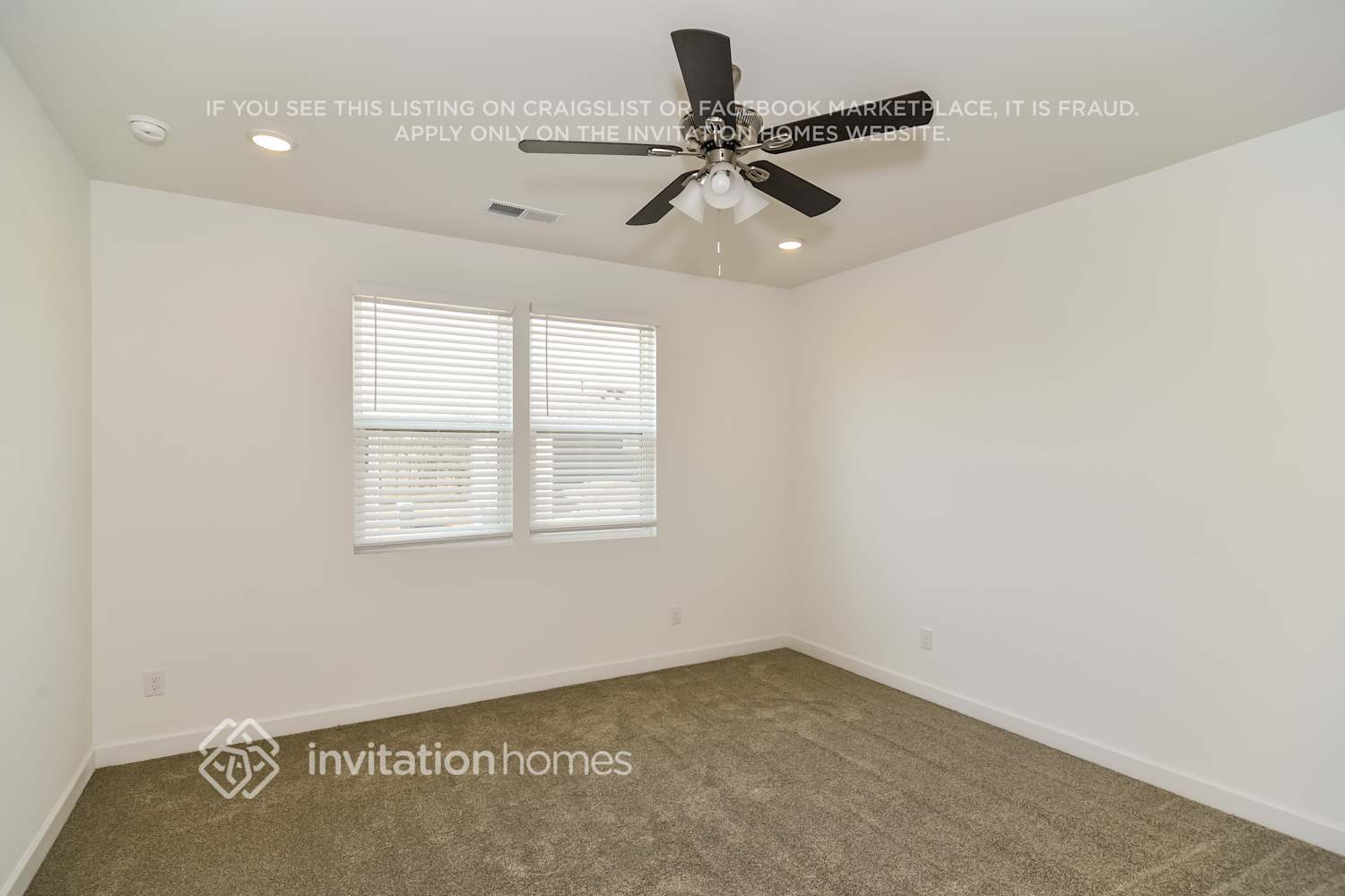 Building Photo - 195 E Millbrook Dr