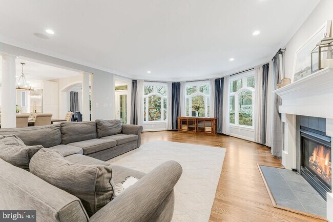 Building Photo - 7814 Crownhurst Ct