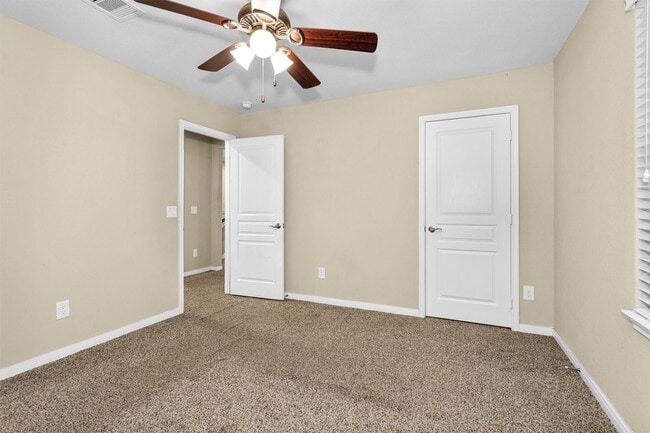 Building Photo - 13405 Clayton Lake Ln