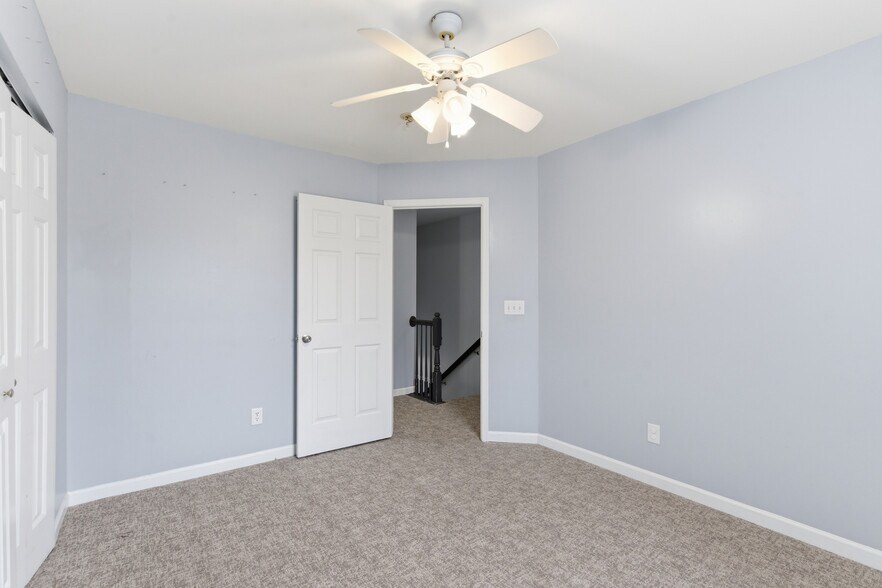 Building Photo - 8020 Boone Trce