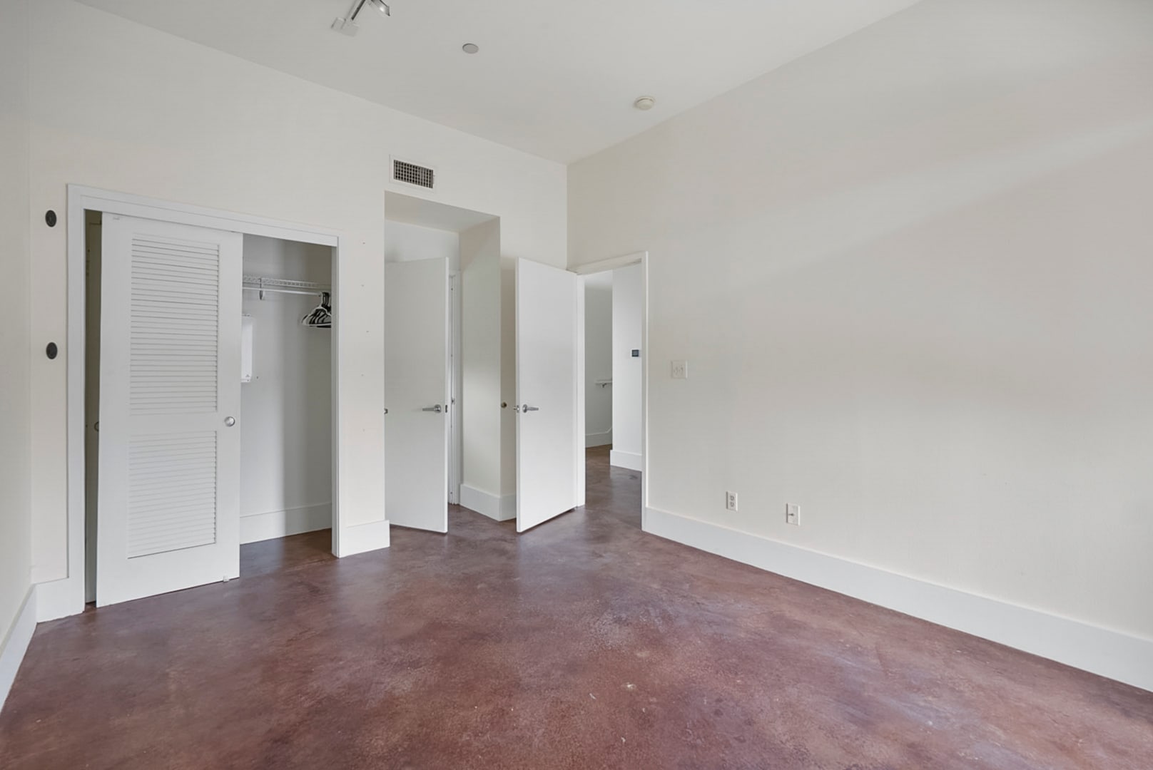 2 bedroom - 911 Keith Ln