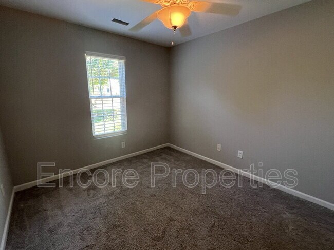Building Photo - 108 Braxberry Way