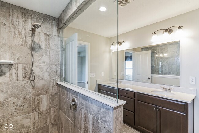 Building Photo - 18743 Abigail Cir