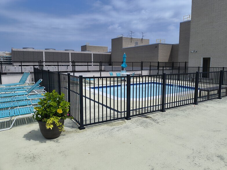 Pool - 5500 Friendship Blvd