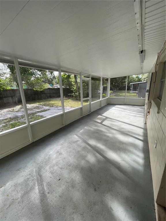 Building Photo - 2301 Sandalwood Dr