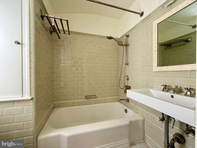 Building Photo - 5015 Fulton St NW