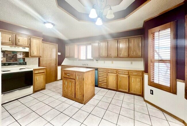 Building Photo - 2205 93rd Pl