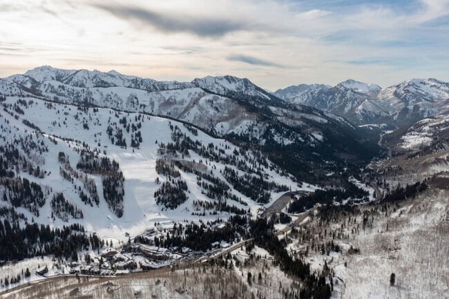 Building Photo - 12120 S Big Cottonwood Canyon Rd