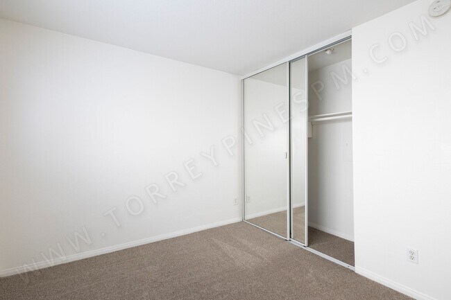 Building Photo - *OPEN HOUSE: 12/13 2:30-3:30PM* 2BR in Pacific Beach w/ a Fireplace and 2 Parking Spaces!