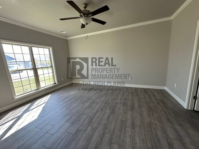 Building Photo - 7604 Crestline Dr