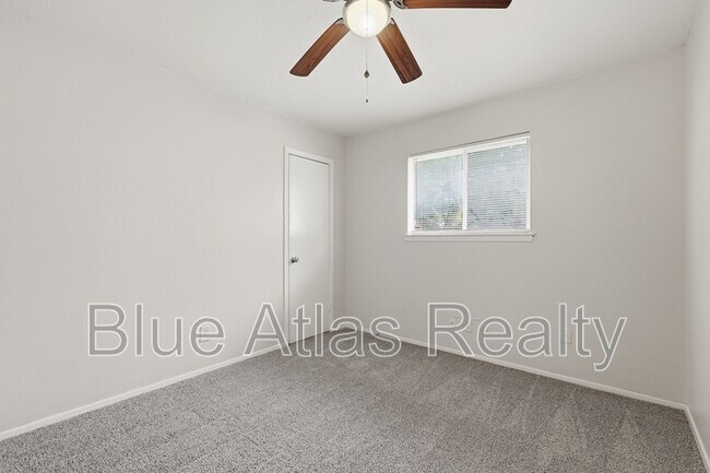 Building Photo - 5055 Virgil St
