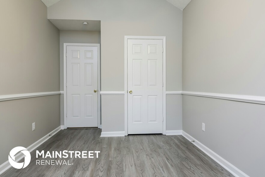 Building Photo - 475 Ashley Way