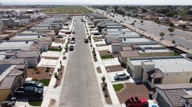 Building Photo - 509 Cedarwood Ave