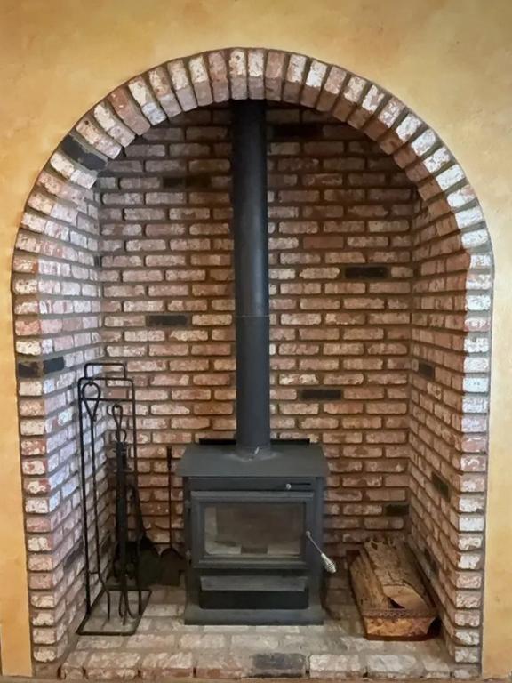 Building Photo - 15370 Tacony Rd