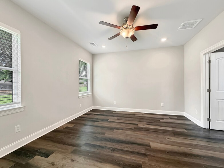 Building Photo - 17149 Cherokee Trce