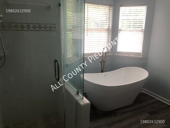 Building Photo - 10009 Rockwood Rd