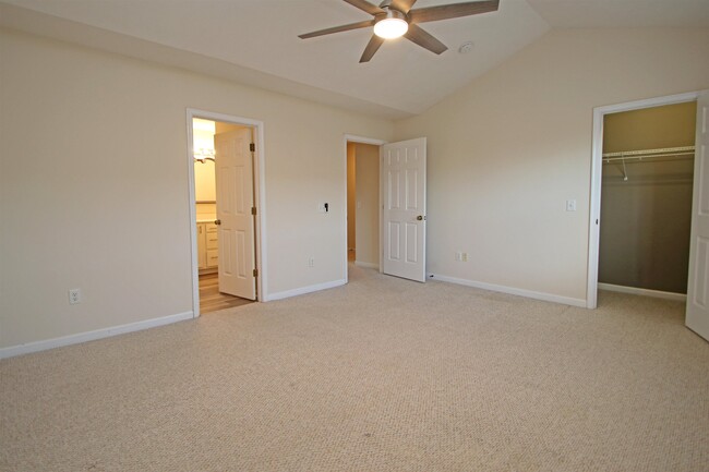 Building Photo - 1214 Old Richmond Circle